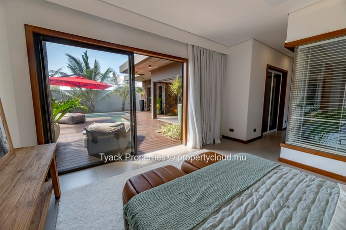 Elegant 3-Bedroom Villa with Private Garden Near Grand Baie