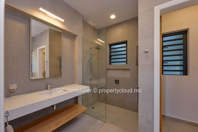 Appartement meublé de standing avec terrasse et piscine à Belle Vue Harel Mapou
