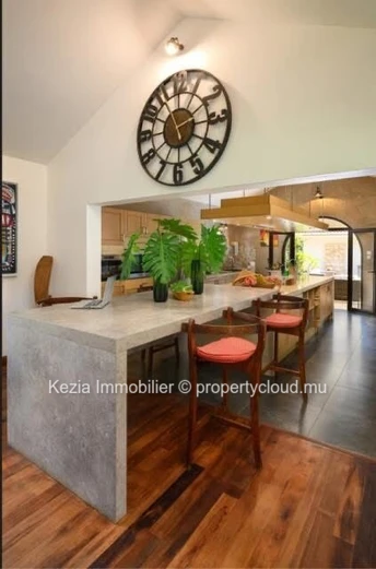 Character Villa In The Heart Of A Tropical Garden