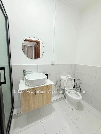 For Rent – 2-Bedroom En-Suite Apartment With Sea View | Flic En Flac