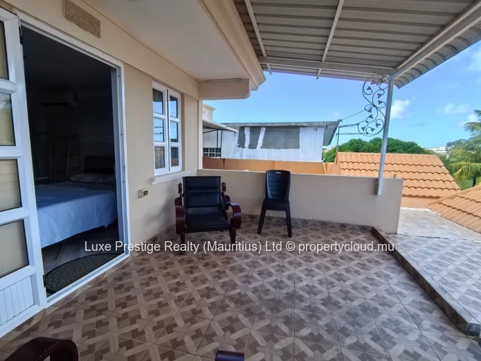 Fully Furnished 1-Bedroom Apartment for Rent in Pereybère | Balcony, Air Conditioning & Secure Gated Property