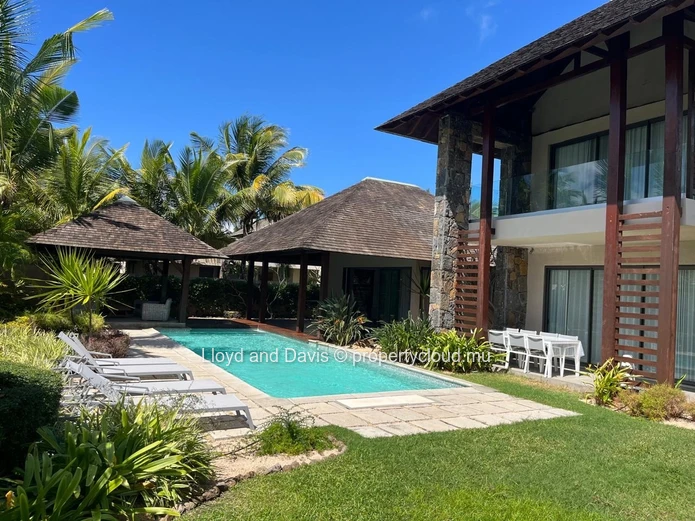 4-Bedroom Villa with Private Pool at Mythic Resort
