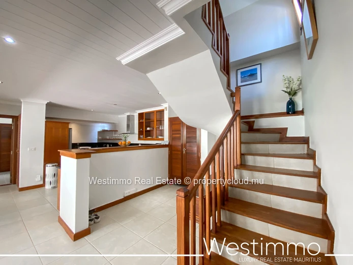 Pereybere - For rent Magnificent Balinese Villa with pool in a secure complex