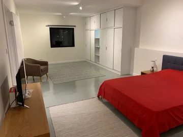 5 Bedroom Villa