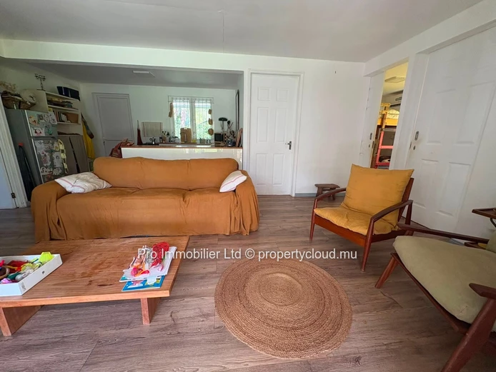 Charming Cozy House for Sale in Chamarel.