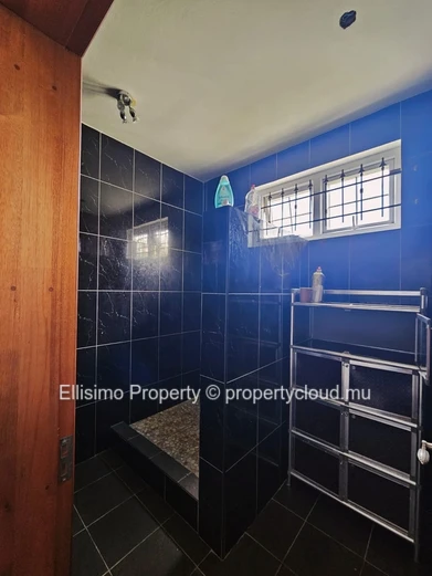 Duplex 3 bedroom + 1 ensuite in Calodyne