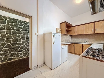 8 Bedroom House