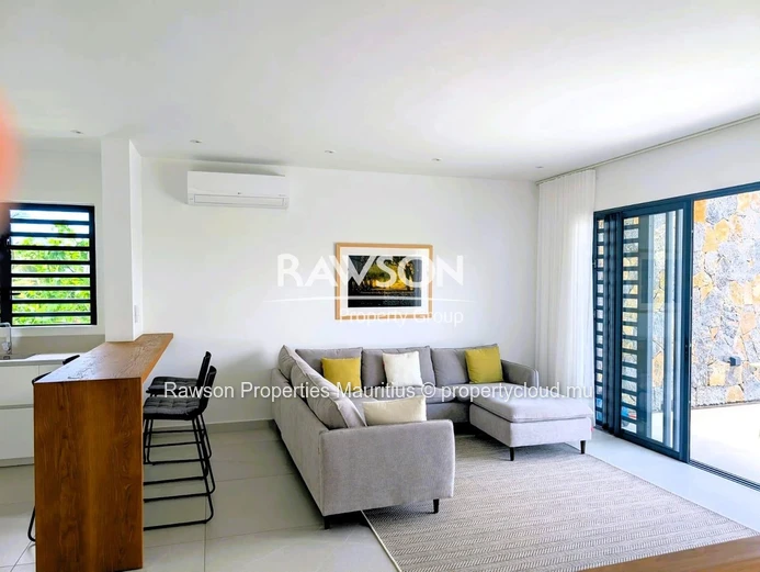 Villa Contemporaine De 4 Chambres Avec Vue Sur Le Golf À Vendre À Azuri | Roches Noires | €
