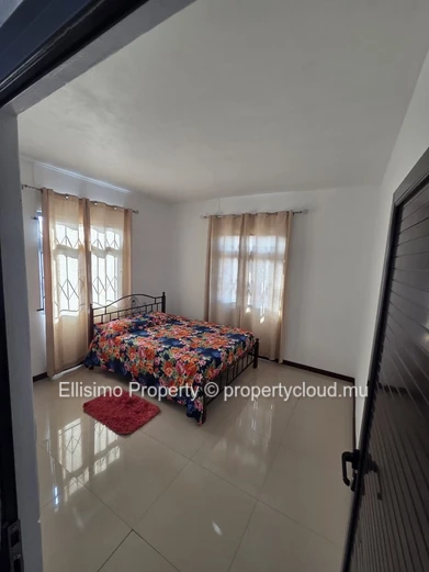 À vendre – Maison 4 chambres avec piscine, CCTV et alarme | Goodlands (Bypass)