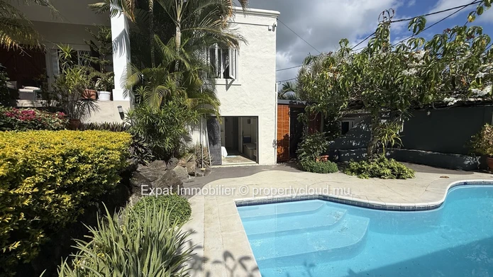 3-Bedroom Villa With Swimming Pool And Independent Guest Suite – Calodyne