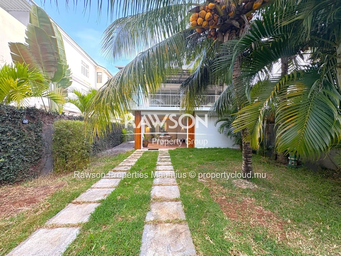 4 Bedroom Duplex | Freshly Renovated | Pointe Aux Canonniers