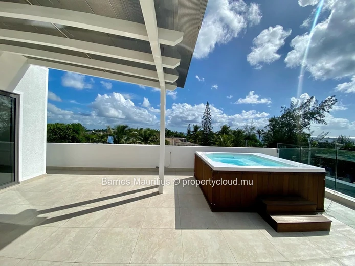 PEREYBERE - Penthouse with lagoon view - 3 bedrooms