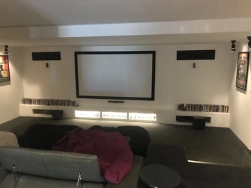 6 Bedroom Villa