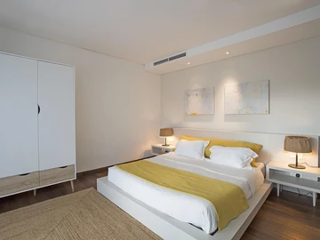 5 Bedroom Villa