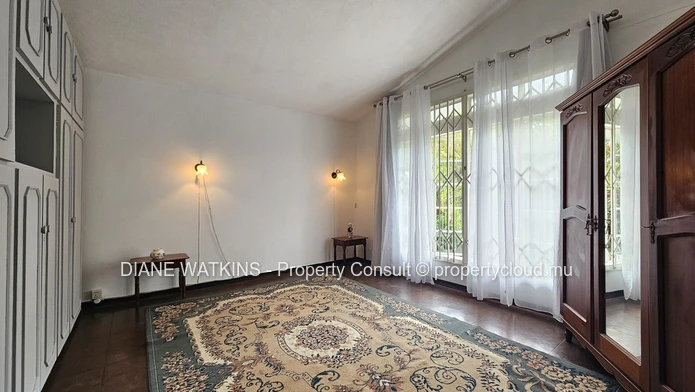Maison Spacieuse de 4 Chambres à coucher à vendre à Curepipe