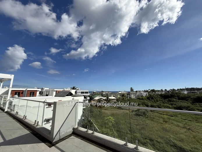 À vendre : Penthouse contemporain avec vue mer à Trou aux Biches, Île Maurice