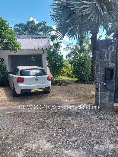 Villa familiale 4 chambres avec piscine à vendre – Village des Pêcheurs, Rivière Noire