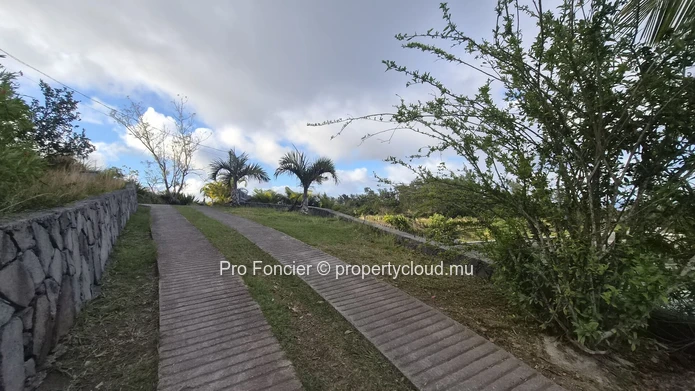 Maison à vendre à Rodrigues - Vue dégagée et vaste jardin