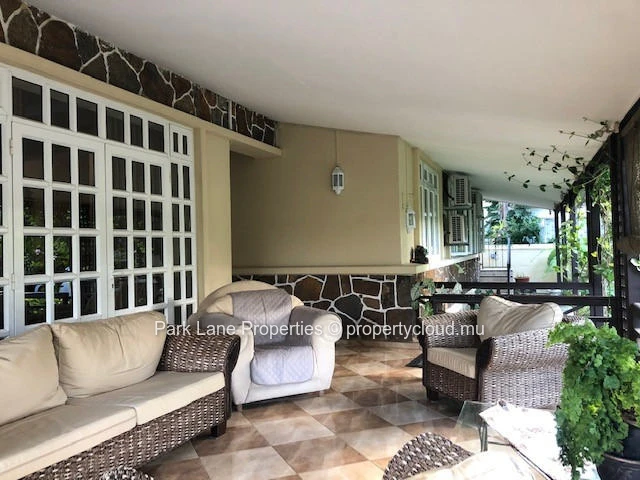 Spacious double-storey home with separate entrances in Quatre Bornes – Ideal for a large family