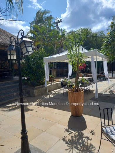 15 Bedroom Guest House For Sale in Albion