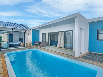 5 Bedroom Villa
