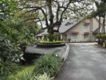 5 Bedroom Villa