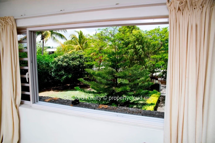 Modern 4-Bedroom Villa for Rent - Tamarin, West