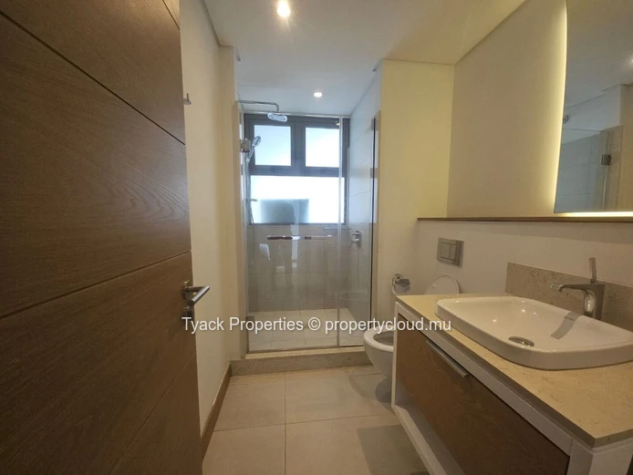 Penthouse 2 Chambres à Vendre – Mont Choisy, Île Maurice