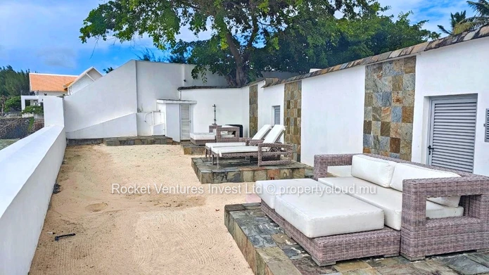 Villa en bord de mer avec 3 chambres à louer, Pointe aux Canonniers – Nord