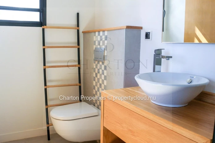 Contemporary 4-bedroom villa with a pool in a stunning natural setting in private Tamarin