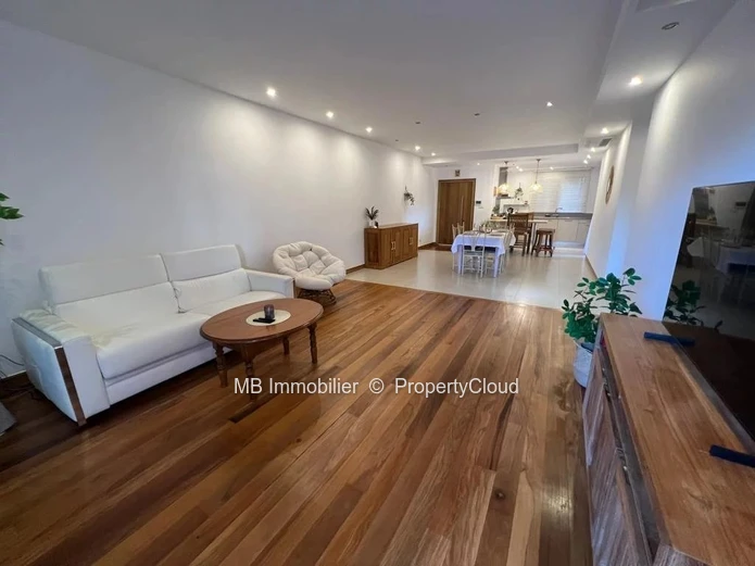 R+2 apartments for sale.