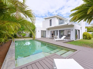 4 Bedroom Villa