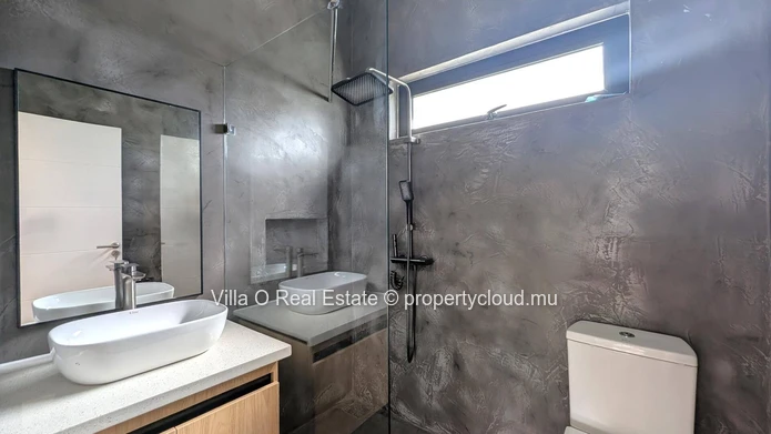 In a brand new secure, exclusive residence, with a beautiful communal garden of 2000 m2, lovely furnished and equippe...