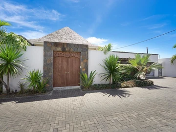 4 Bedroom Villa