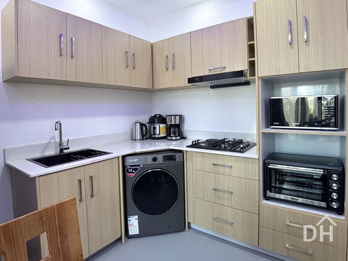 Beachside 3 bedroom apartment - brand new unit