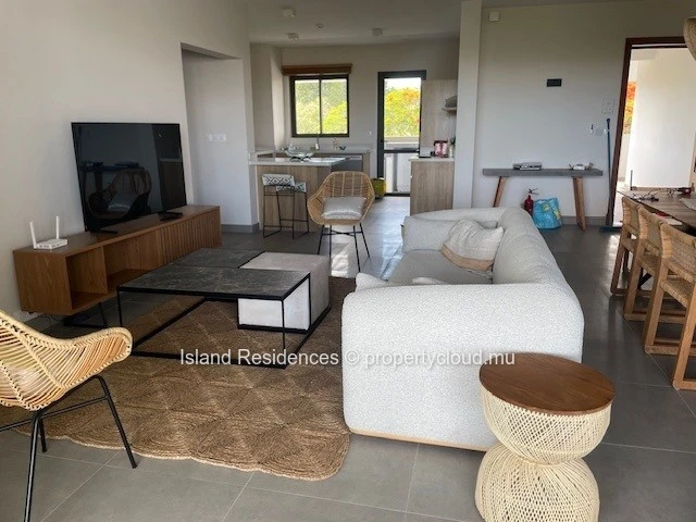 Appartement meublé neuf de 3 chambres deuxième étage (ascenseur) dans une résidence sécurisée avec piscine et parking