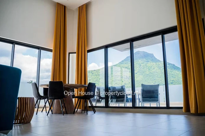 Luxury 3-Bedroom Penthouse with Private Pool in Tamarin (Sole Mandate)