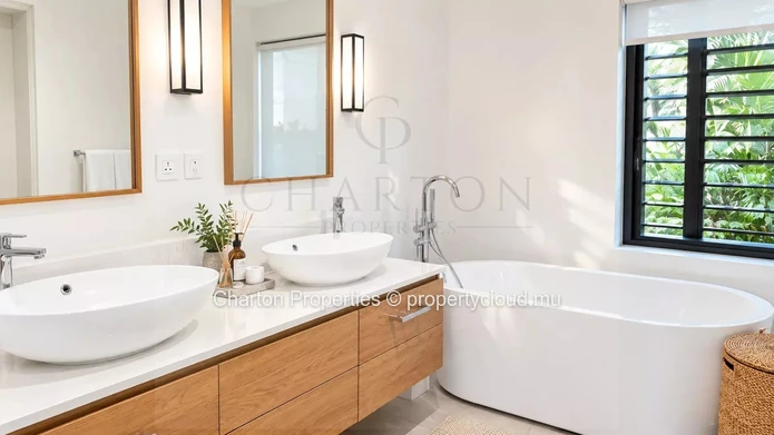 3-bedroom ground-floor apartment in the heart of Rivière Noire's nautical universe