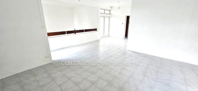Maison à Vendre – Vieux Quatre-Bornes