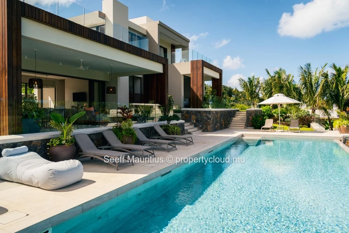Élégance Moderne : Villa de Luxe avec Vues Spectaculaires