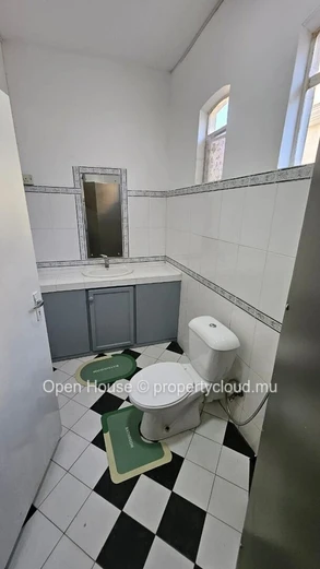 Duplex meublé tout confort à Mon Choisy avec accès piscine au cœur d'une résidence calme