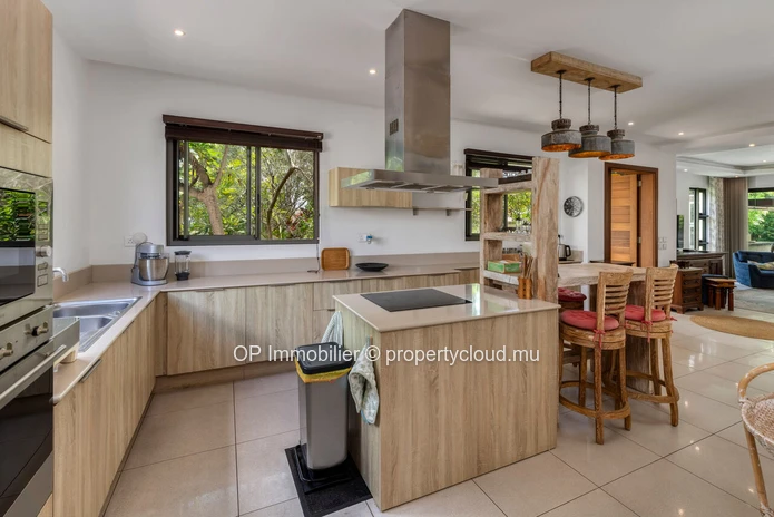 Furnished 3-Bedroom Villa for Rent in Mont Mascal with Private Pool and Full Maintenance Services