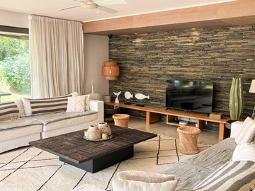 5 Bedroom Villa