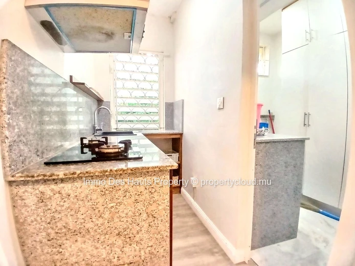 3 bedroom Apartment ground floor semi furnished for sale Curepipe 