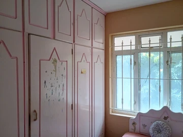 9 Bedroom Apartment
