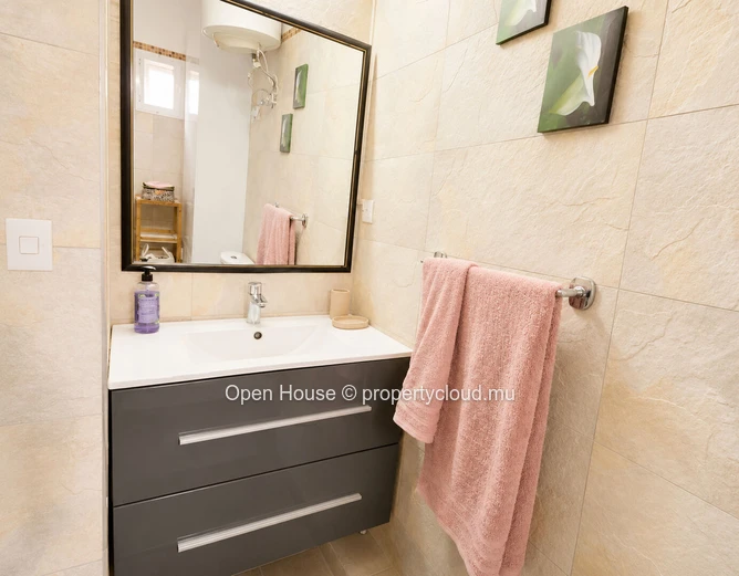 Appartement meublé 2 chambres à louer à Péreybère