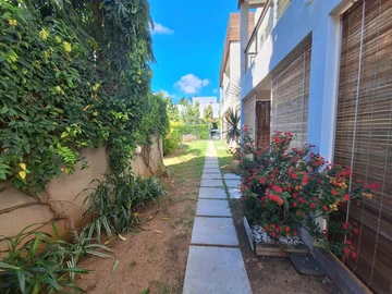2 Bedroom Townhouse, Duplex