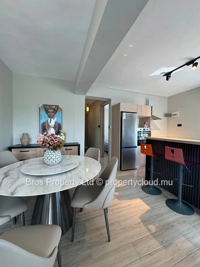 Rs | Modern & Furnished 2 Bedroom Apartment for Sale in Vandermesch, Rose Hill | 80 m2