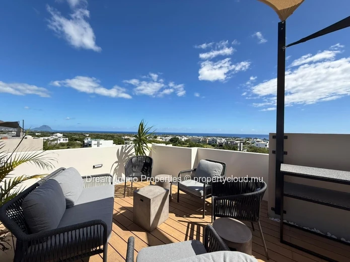 Penthouse avec sublime vue mer & Morne à Cascavelle, Flic en Flac - Ile Maurice