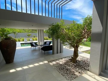 4 Bedroom Villa